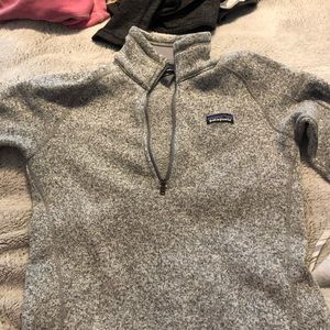grey quarter zip patagonia